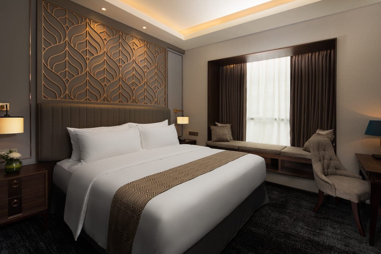 Deluxe Room with king bed