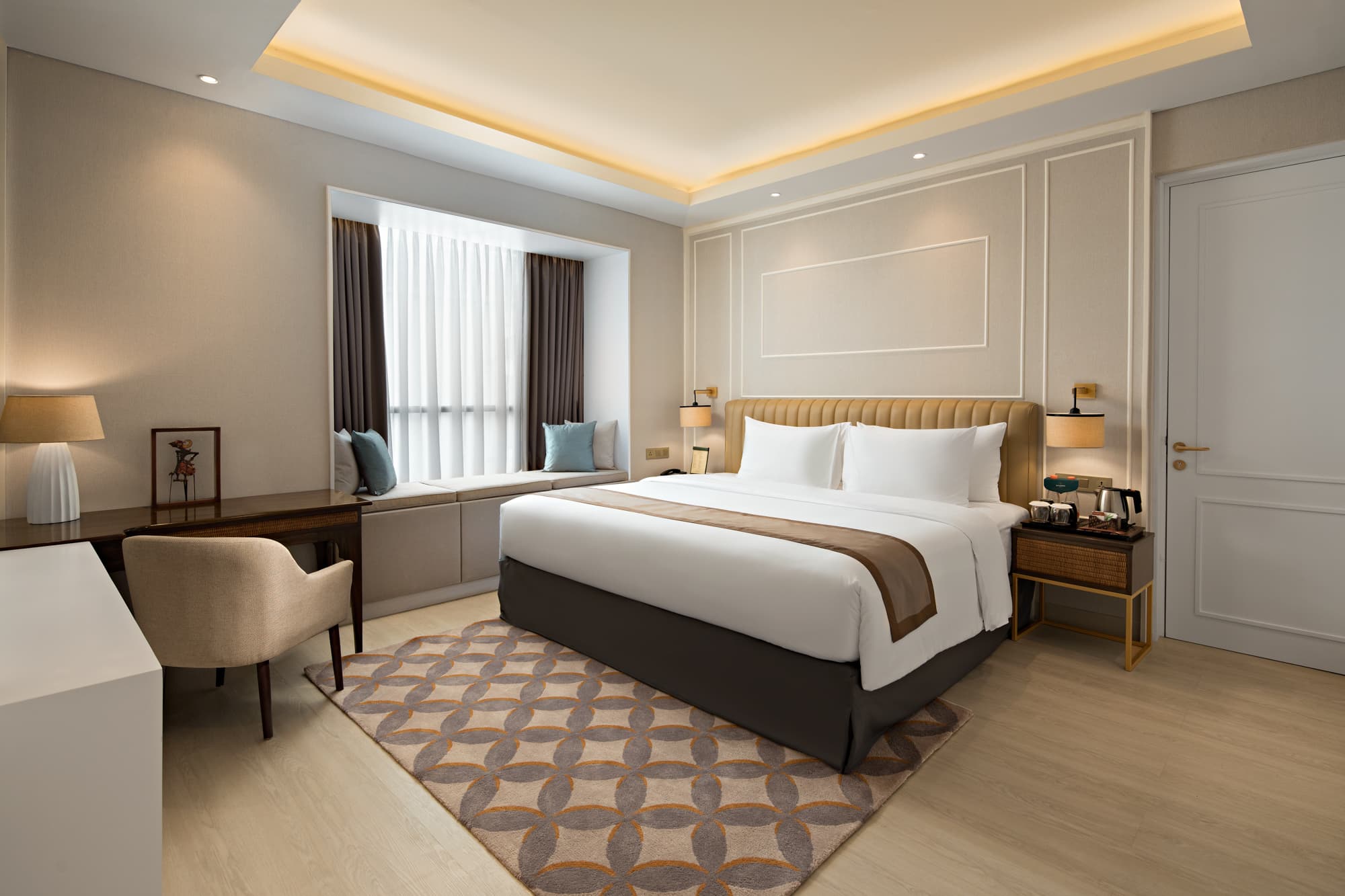 Sutasoma Suite master bedroom